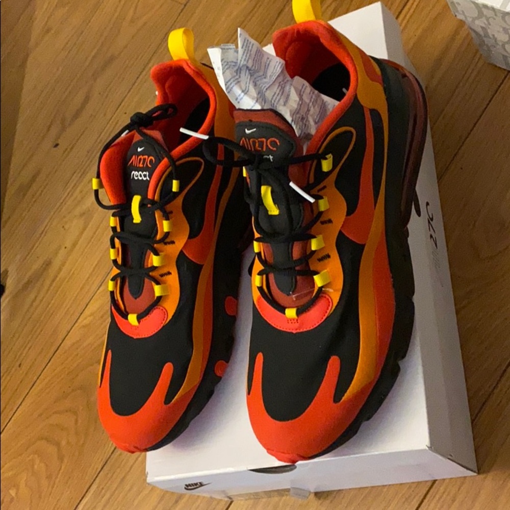 Nike 270 reacts